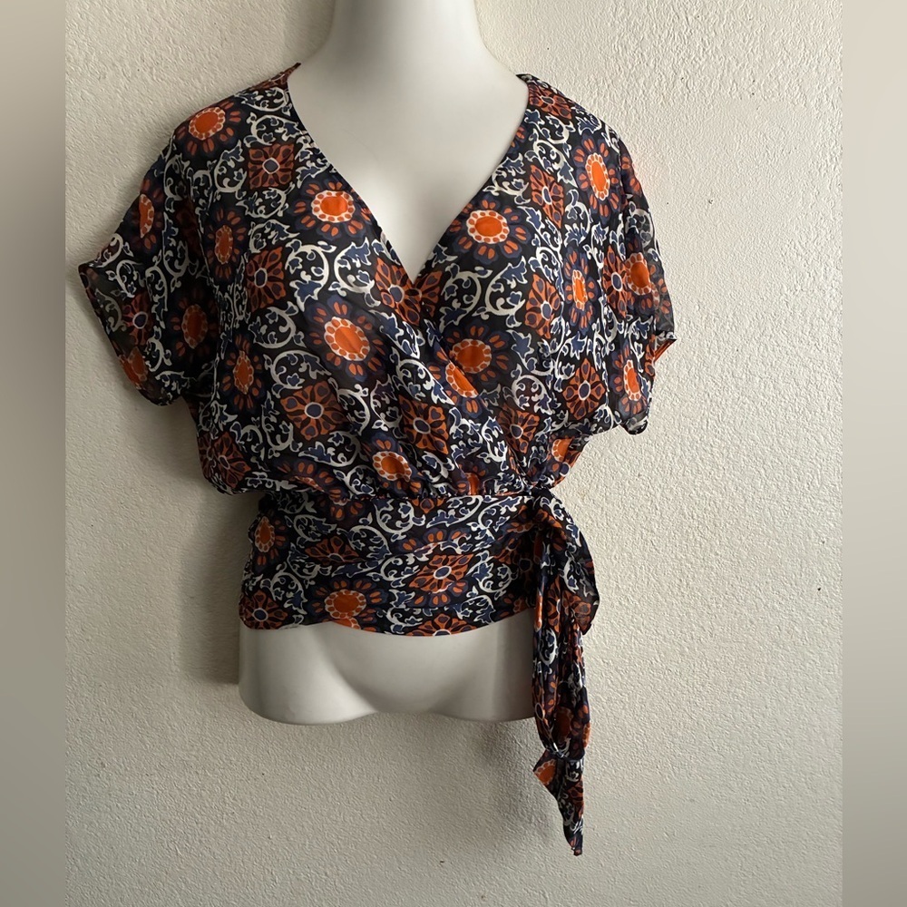 Escada Silk Short Sleeve Floral Wrap Blouse 36/S - Picture 2 of 15